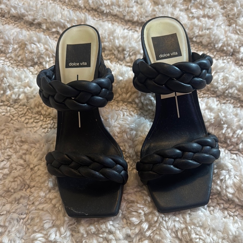 Dolce Vita Black Heeled Shoes with Modern Design